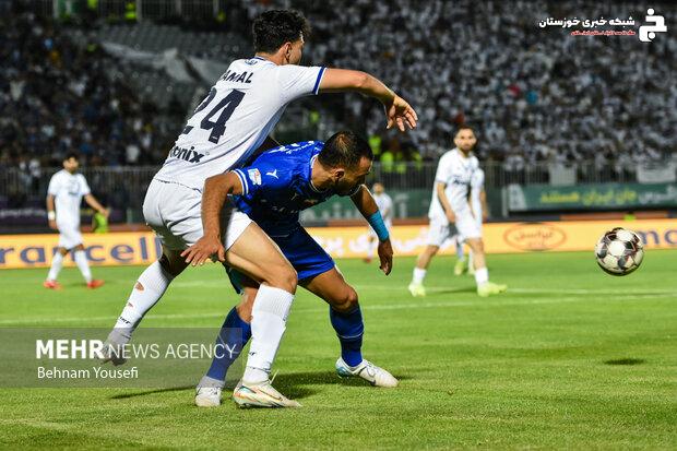 خیز استقلال و سپاهان برای رسیدن به صدرجدول/ ملوان علیه یک رکورد منفی خیز استقلال و سپاهان برای رسیدن به صدرجدول/ ملوان علیه یک رکورد منفی