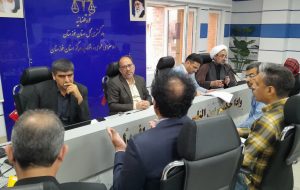 رسیدگی به درخواست ۵۰ نفر در دیدار مردمی دادستان مرکز خوزستان