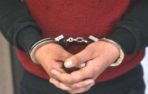 شرور سابقه دار و مزاحم خیابانی توسط پلیس آذرشهر دستگیر شد