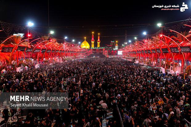 یزله جوانان عراقی برای رهبر شهید در بینالحرمین یزله جوانان عراقی برای رهبر شهید در بینالحرمین